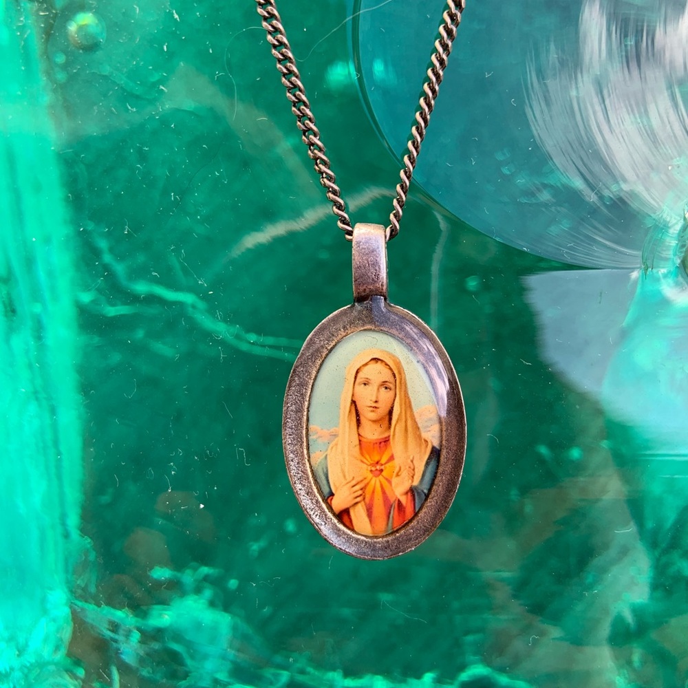 Necklace - Picture 2 of 2